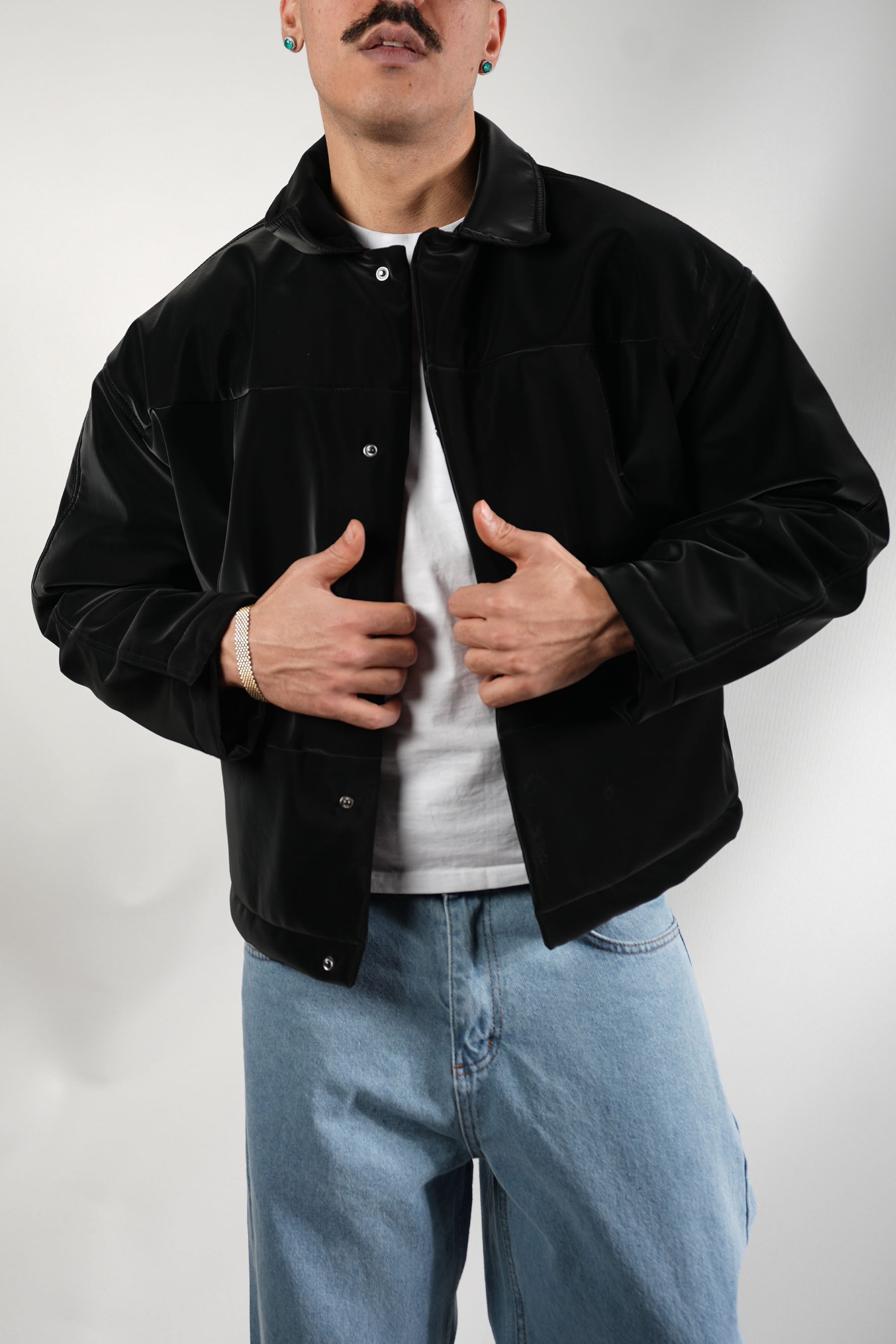 Parlak Siyah Oversize Cepli Mont