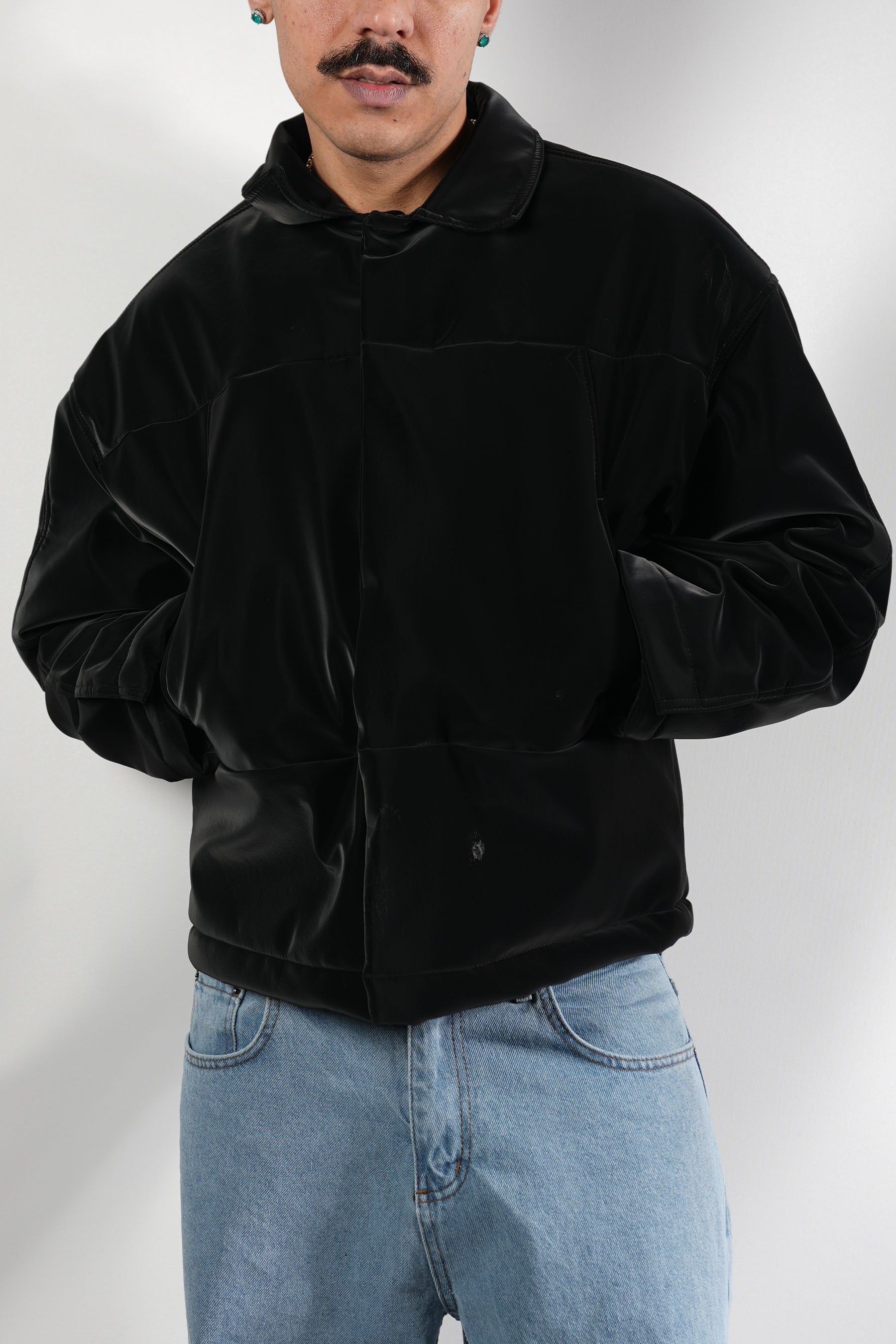 Parlak Siyah Oversize Cepli Mont