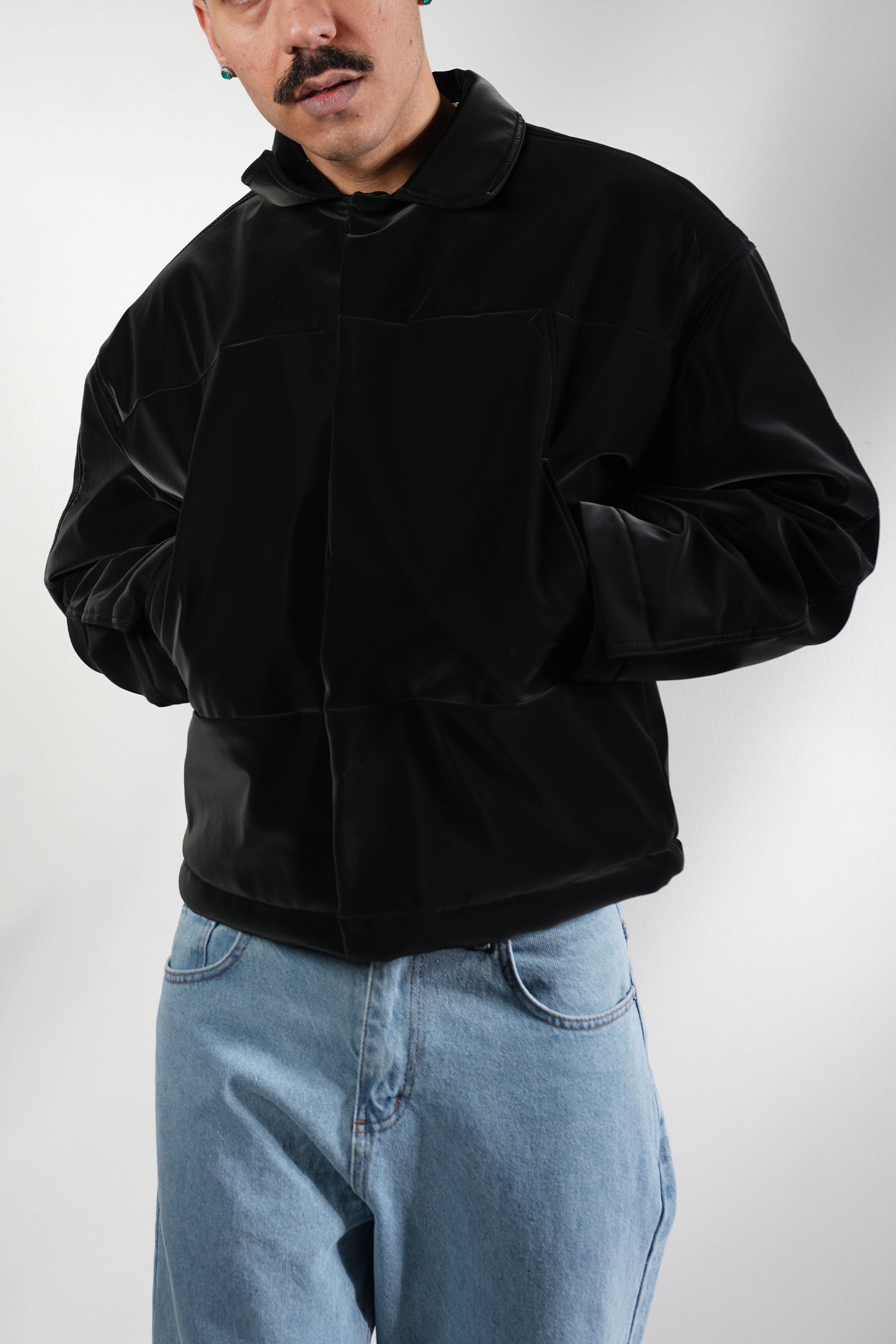 Parlak Siyah Oversize Cepli Mont