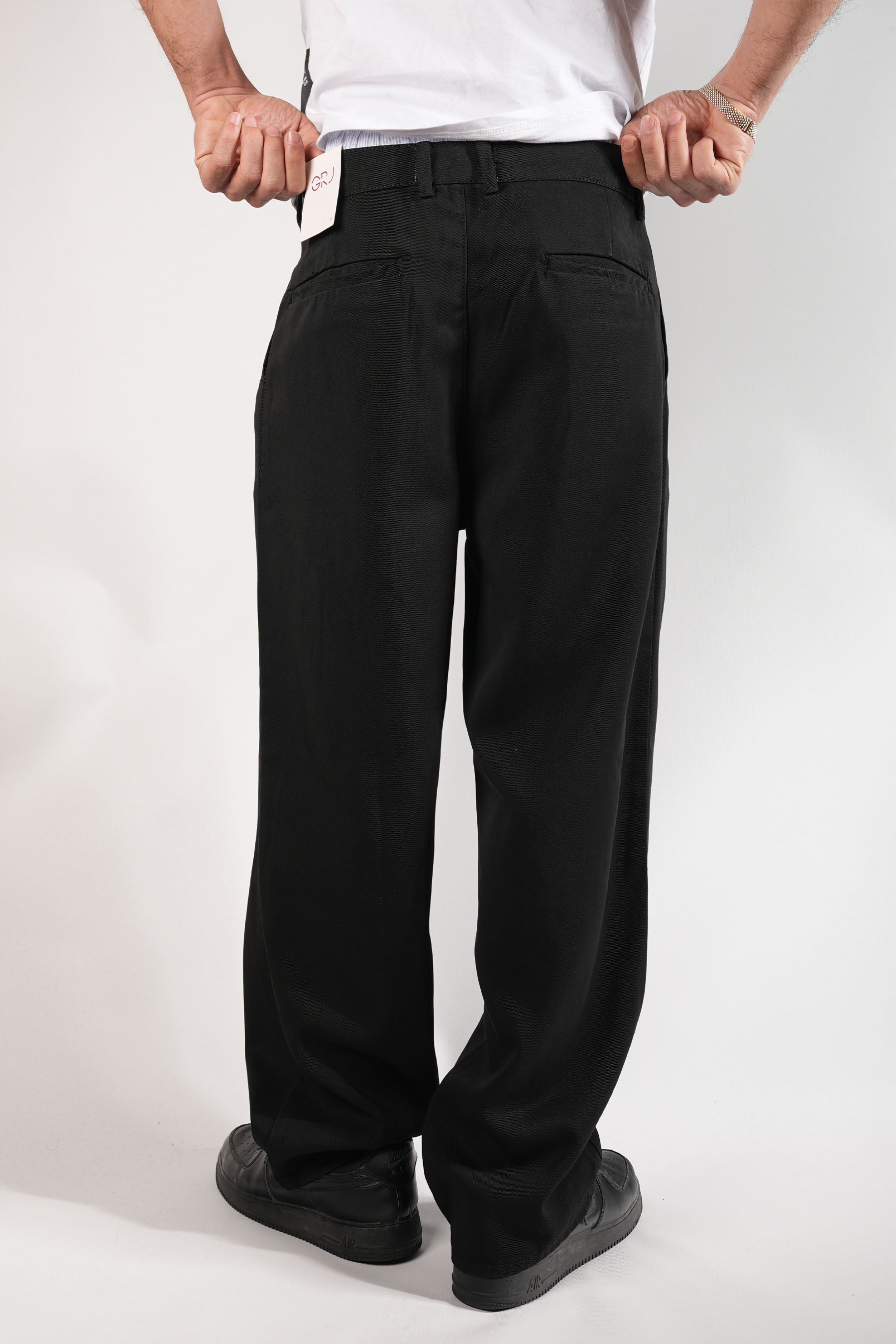 Pileli ve Dökümlü Kalın Kumaş Pantolon