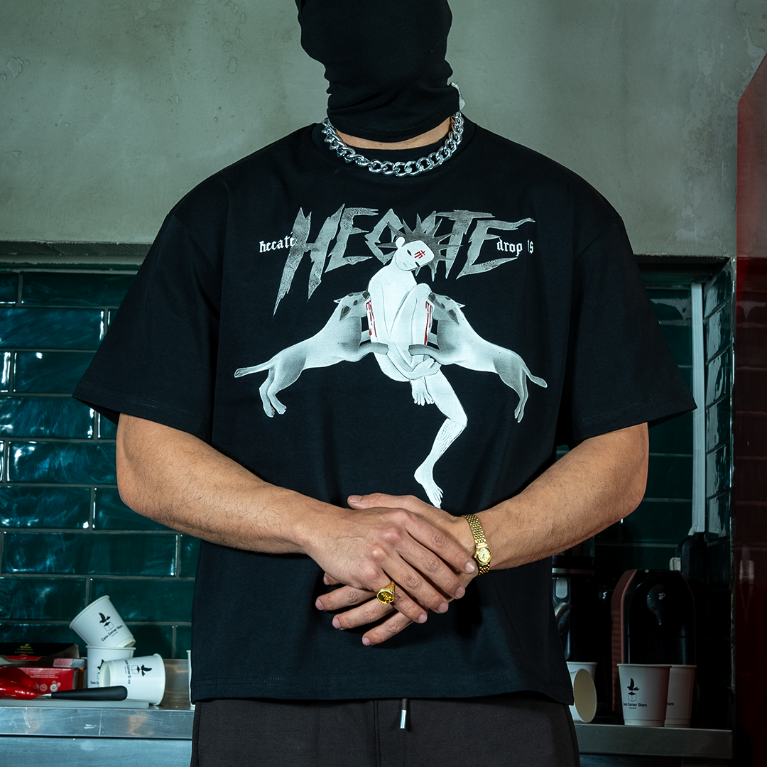 HECATE BOXY OVERSIZE TEE BLACK