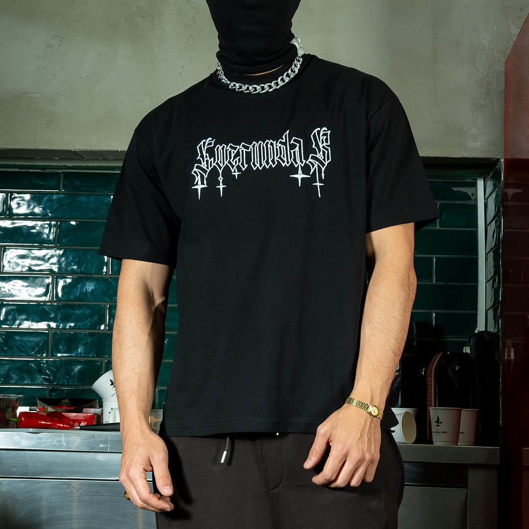 EMBROIDERED BOXY OVERSIZE TEE BLACK
