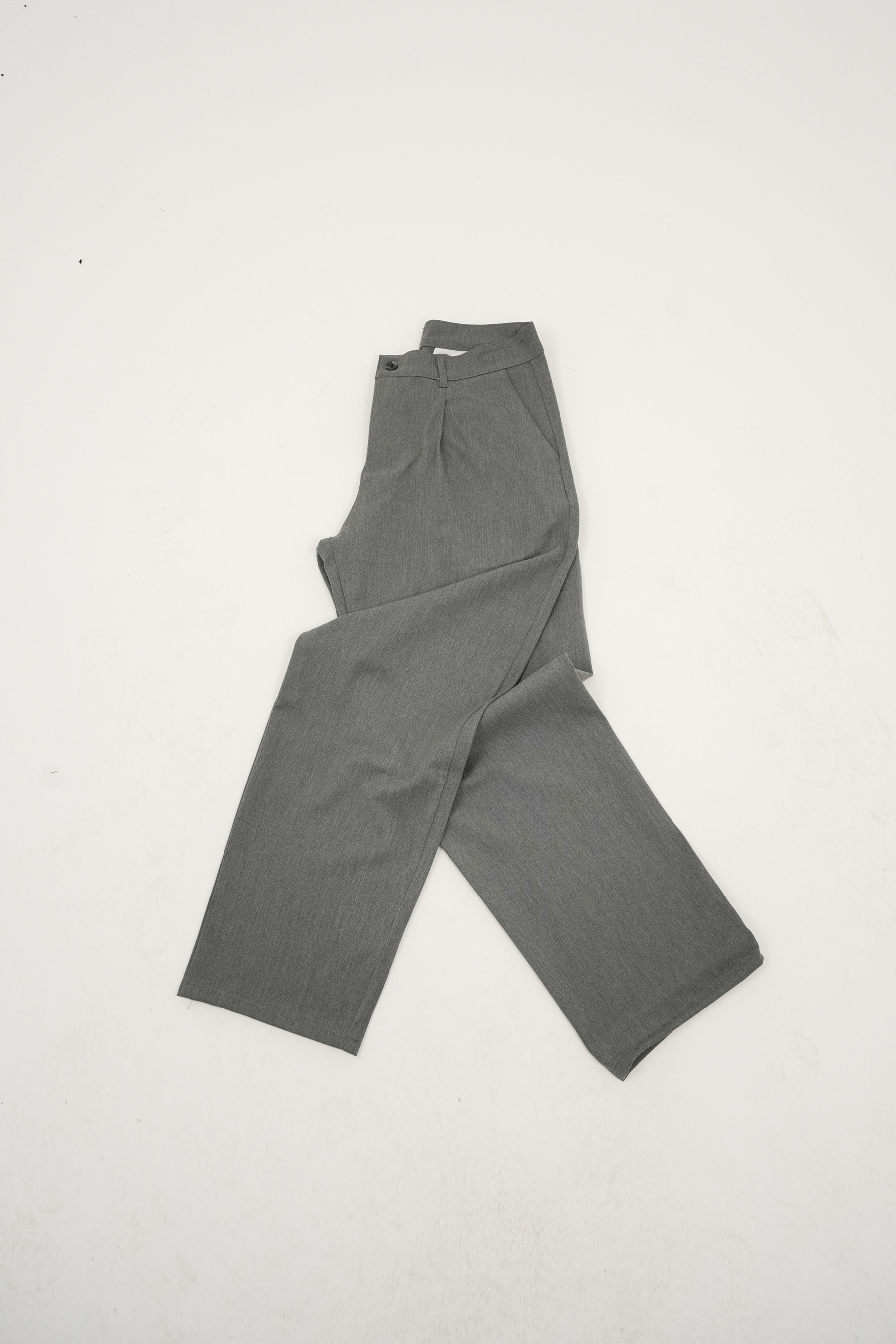 Gri Pileli Basic Kumaş Pantolon