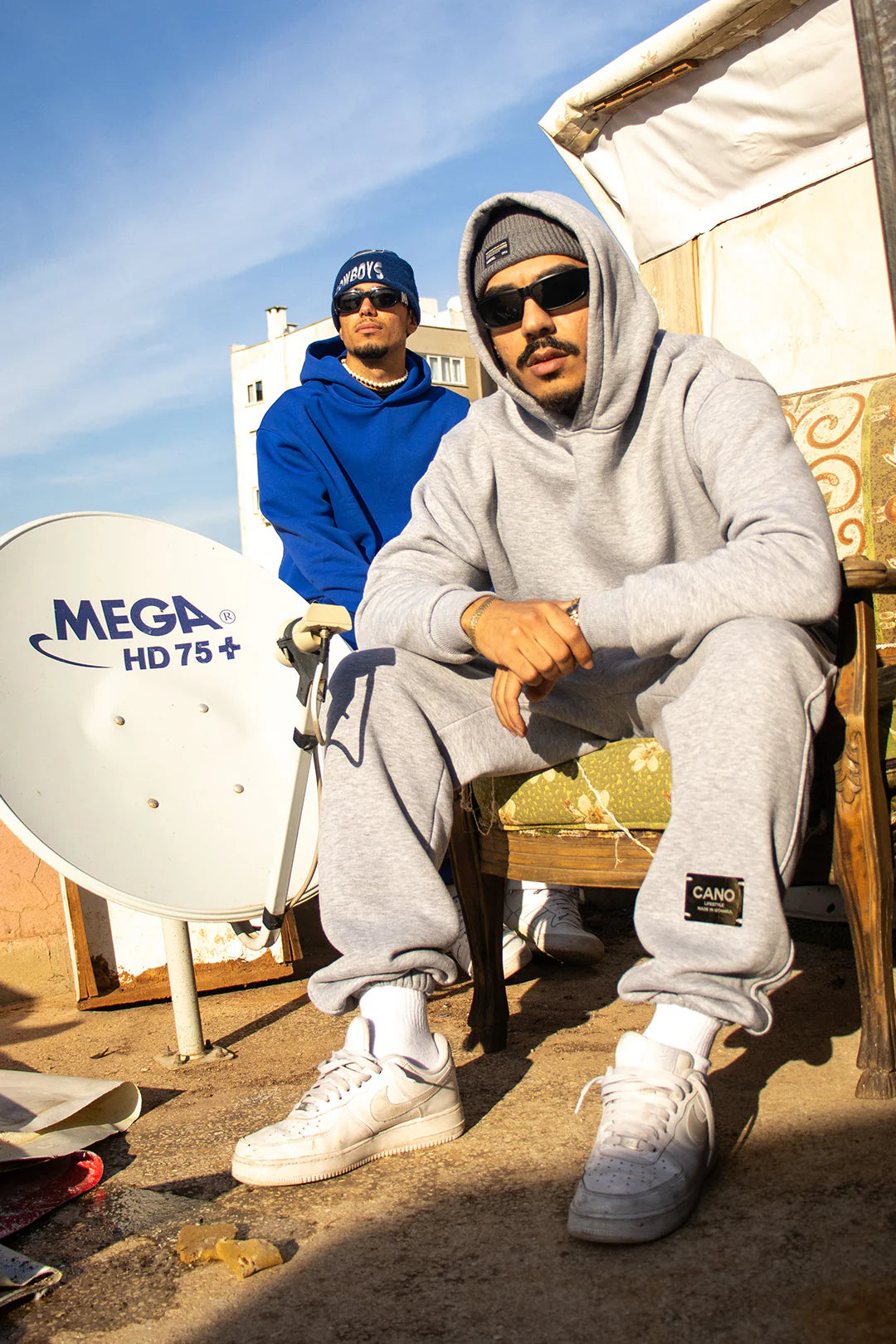 00:00 BOXY HOODIE GREY